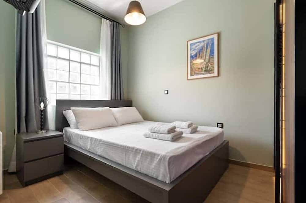 Villa Cicada Chania, Beachside Villa, Car included With Seaview 🚗🌊 in Agia Marina, Chaniaregionen