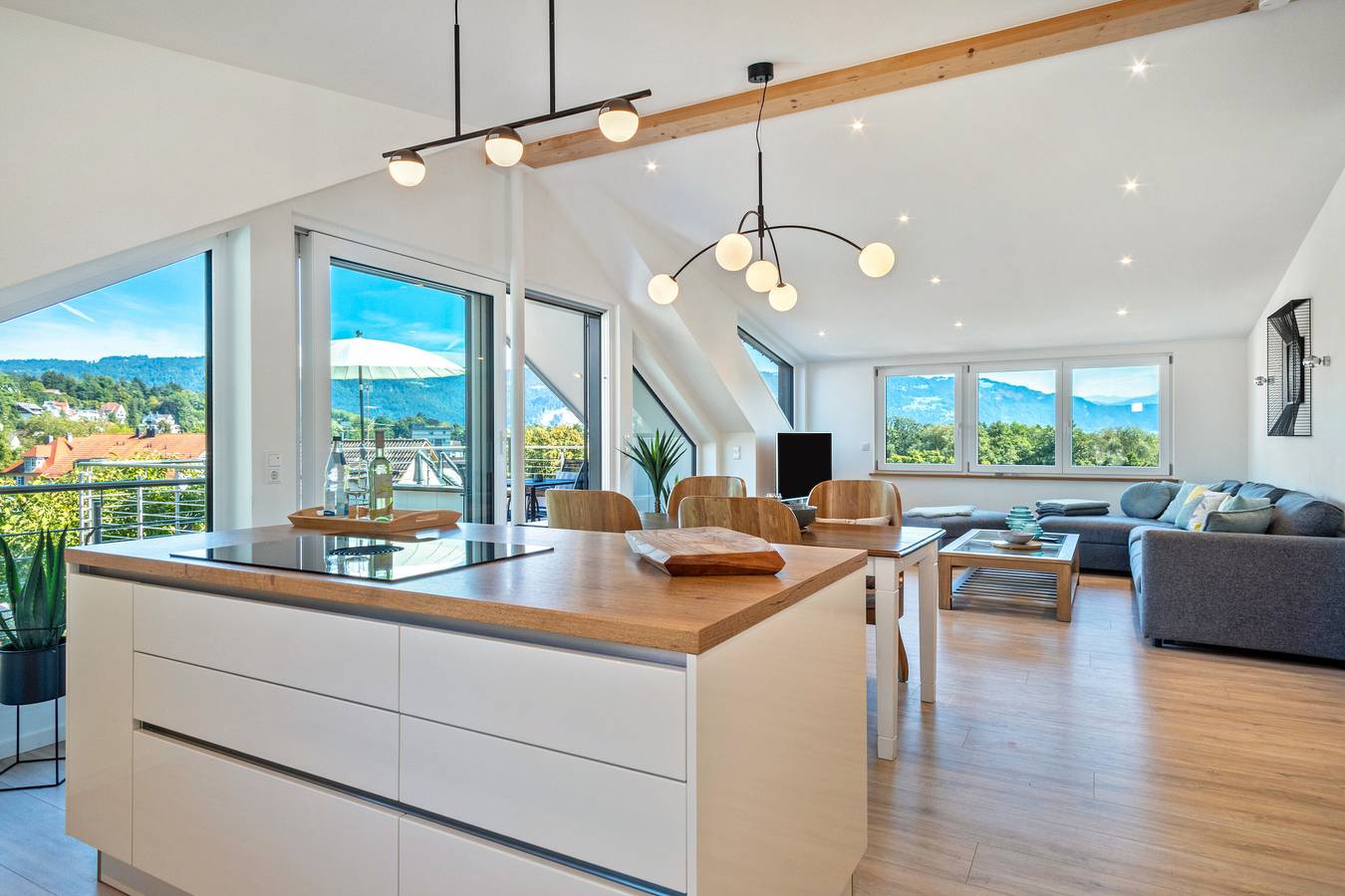 Appartement entier, Appartement "Pfänderblick" avec vue sur les montagnes, terrasse privée et Wi-Fi in Lindau, Souabe (Bavière)