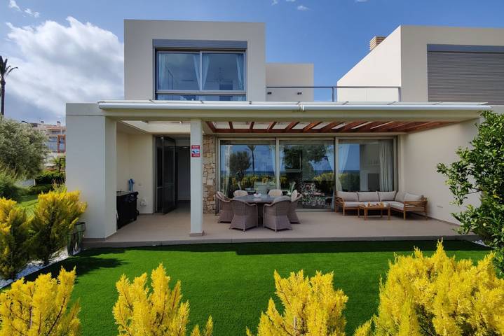 Appartement de vacances pour 6 personnes, avec balcon/terrasse ainsi que piscine et vue sur l’océan