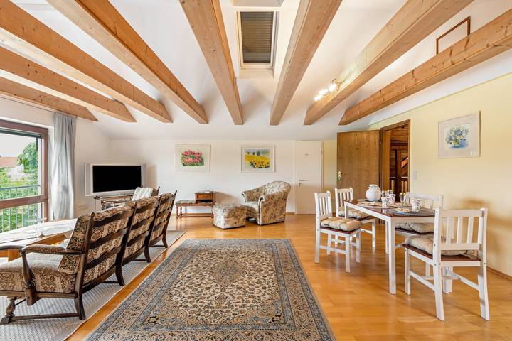 Entire apartment, Apartment Haus “Sonnenblume” with Private Garden and Wi-Fi in Regenstauf, Eastern Bavaria