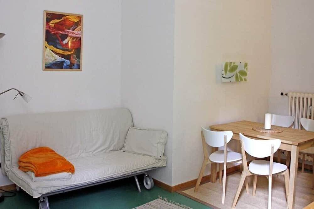 Ganze Wohnung, Familienfreundliche Alt-Berliner Wohnung im Stadtzentrum in Berlin Innenstadt, Berlin