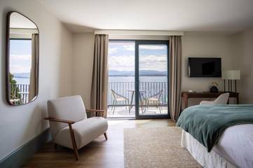Hôtel pour 2 personnes, avec vue sur le lac ainsi que vue et balcon à Nyon