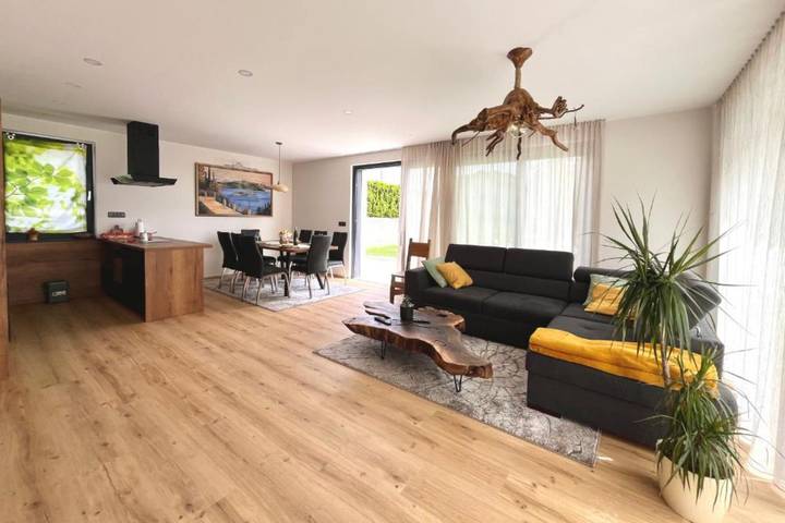 Villa for 8 people, with terrace and sauna in Slovenia