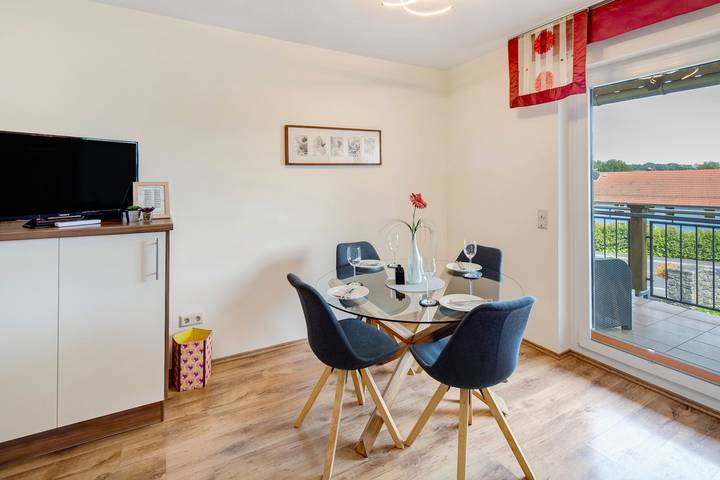 Ganze Wohnung, Apartment 'Wiesenschneiders' mit gemeinsamer Terrasse, Gemeinschaftsgarten und Wlan in Nieder-Moos, Freiensteinau