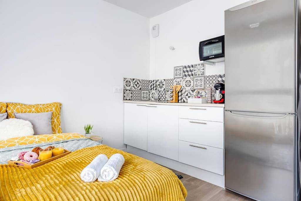 Appartement entier, One-Bedroom Apartment in Villeneuve-la-Garenne, Hauts-de-Seine