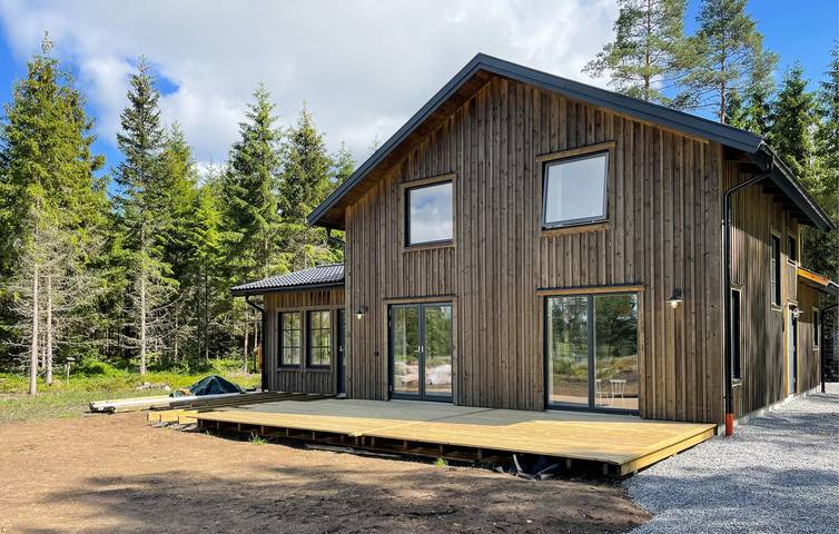 Ferienhaus für 8 Personen, mit Garten und Terrasse sowie Sauna und Seeblick in Tranemo - 2