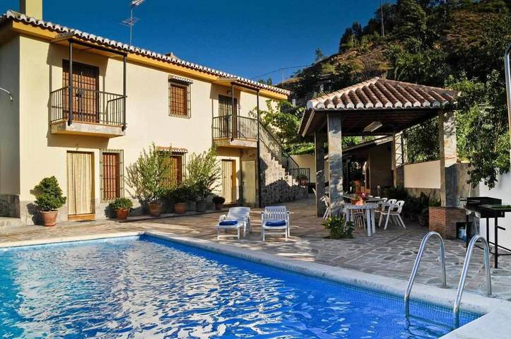 Casa rural para 8 personas, con vistas además de terraza y piscina en Monachil - 4