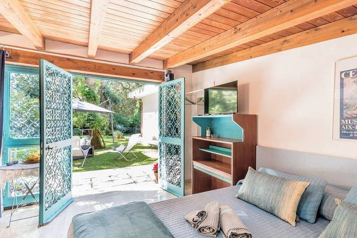 La casina nel bosco in Mezzomonte (Latina), Sabaudia