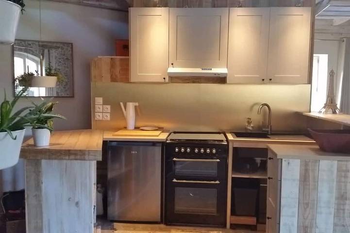 Gîte pour 4 personnes, avec jardin et balcon à Larajasse