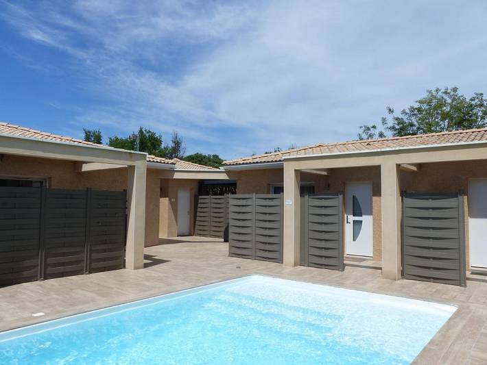 Gîte pour 2 personnes, avec Terrasse et Jacuzzi ainsi que Jardin et Piscine à Saint-Martin-de-Londres - 4