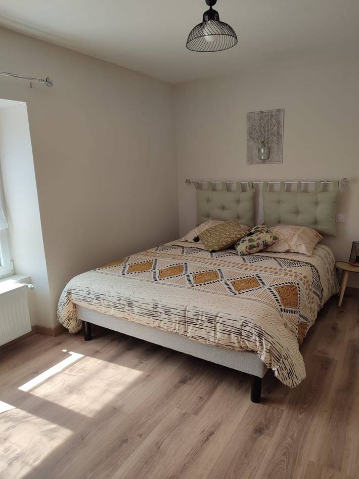 Gîte pour 6 personnes, avec Jacuzzi ainsi que Terrasse et Jardin