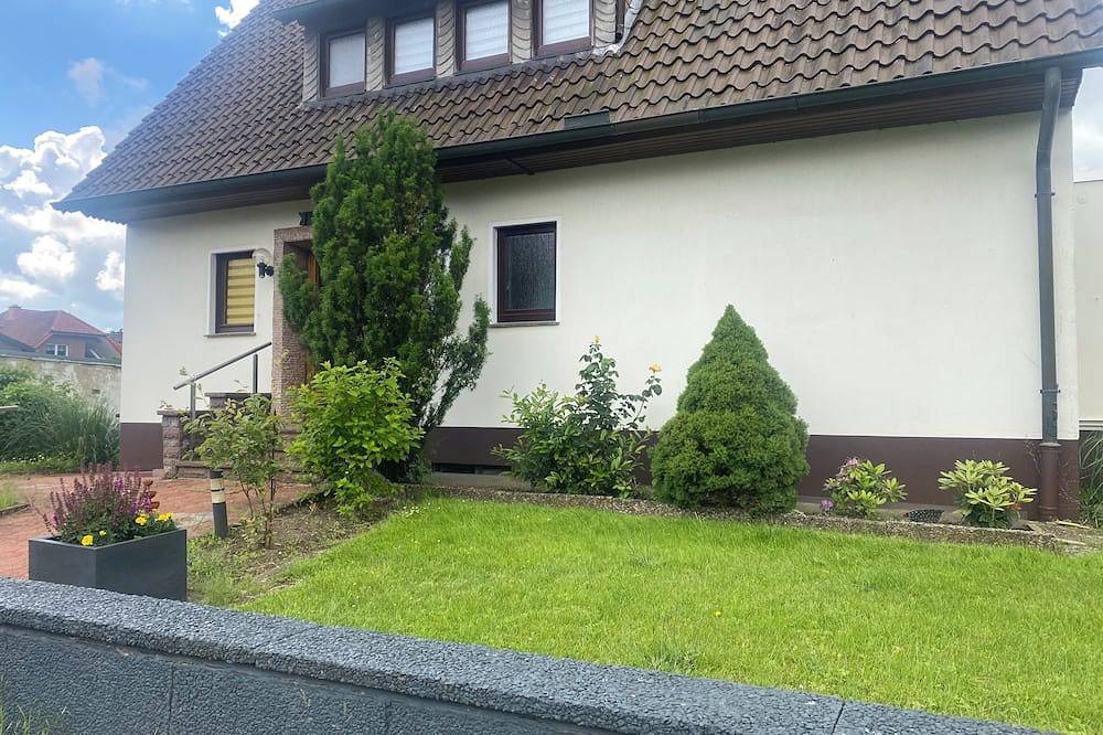 Ganze Wohnung, Schöne große Wohnung mit Garten und Terrasse/ eigener Eingang in Bad Oeynhausen, Wiehengebirge
