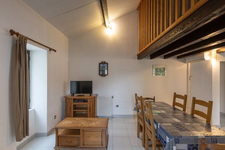 Kleines Haus 'Les Sources Gîte La Grange' mit Gemeinschaftspool und privater Terrasse in Chambonas, Parc naturel régional des Monts d'Ardèche