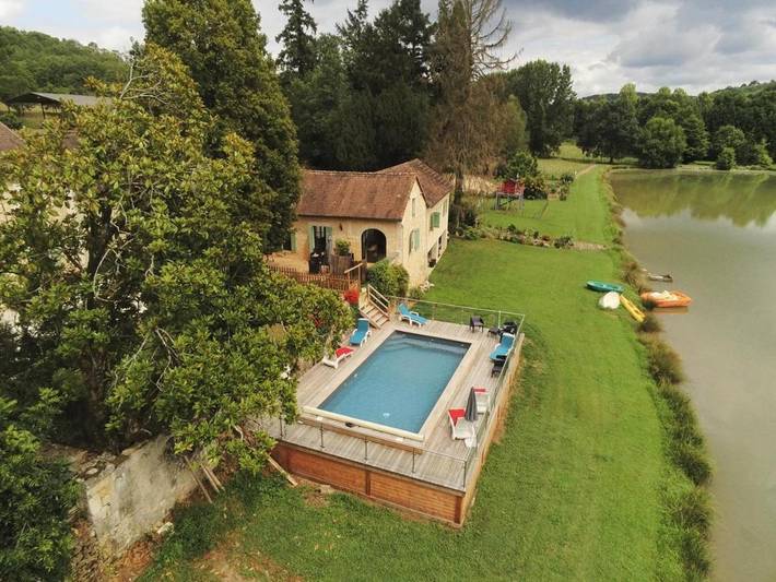 Location de vacances pour 7 personnes, avec vue ainsi que piscine et jardin, animaux acceptés à Campsegret - 4