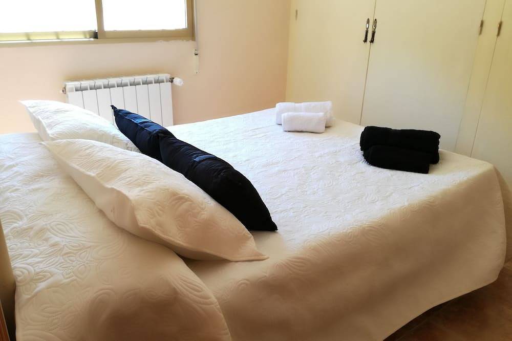 Casa Rural Axier-Chalet con Piscina privada, de 10 a 15 Huéspedes in Biar, Interior de Alicante