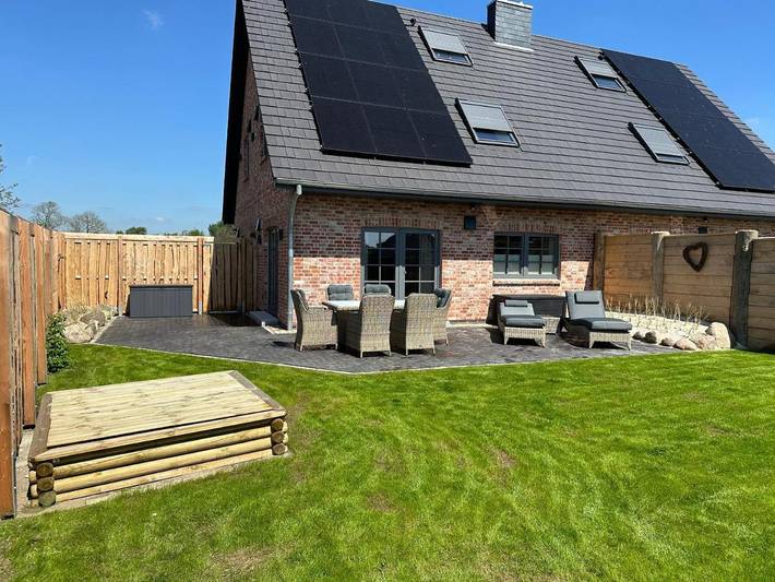 Ferienhaus für 6 Personen, mit Terrasse und Garten sowie Sauna