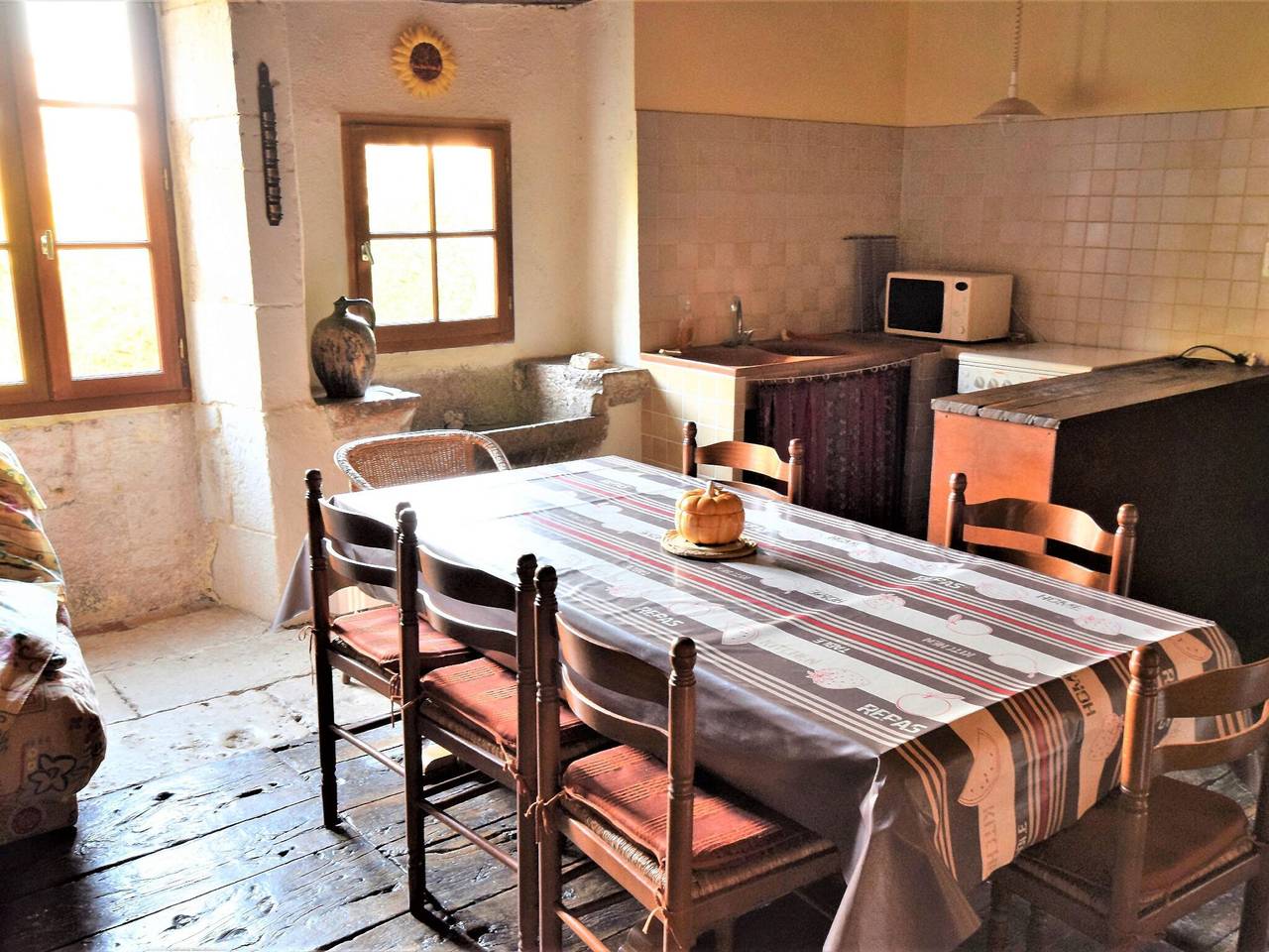 Maison De Vacances pour 6 Personnes dans Bagat-en-Quercy, Lot