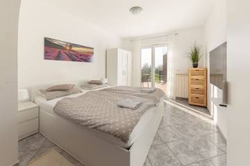Ferienwohnung für 4 Personen, mit Terrasse in Koper