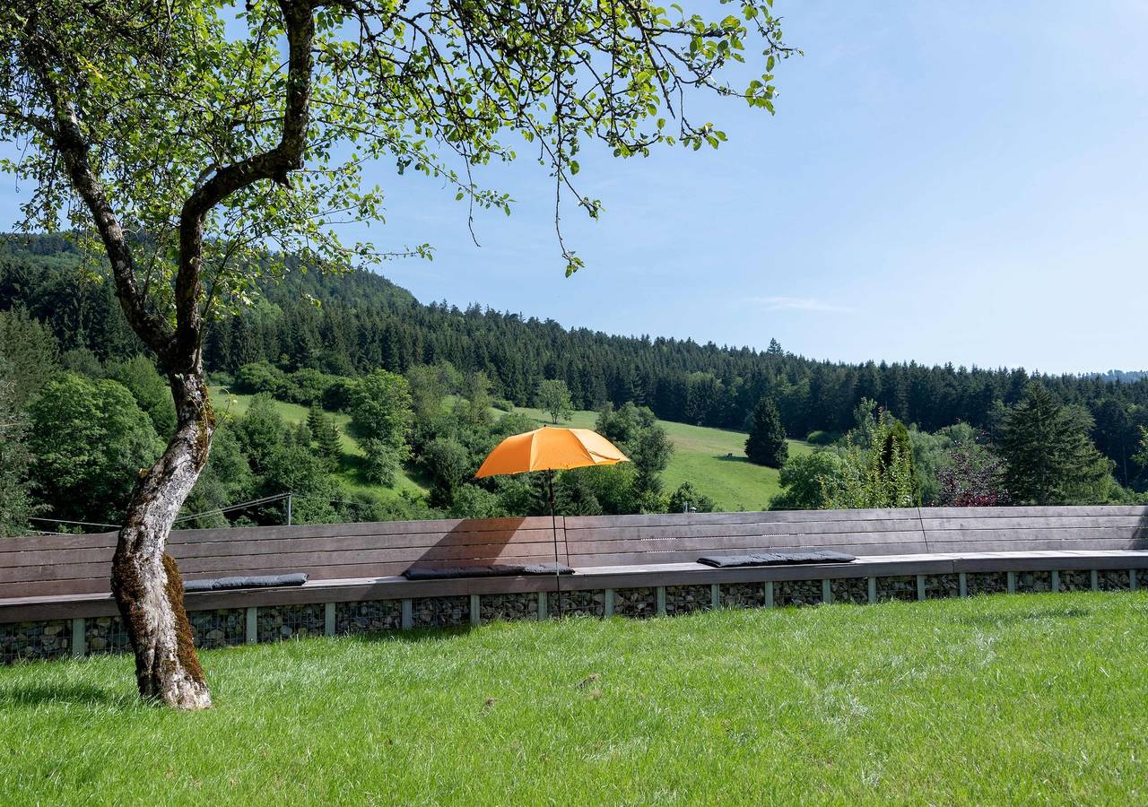 Ferienhaus alte Kinderschule - Ferienhaus alte Kinderschule, 200qm, 4 Schlafzimmer, max. 10 Personen in Hausen am Tann, Albsteig Etappe 14