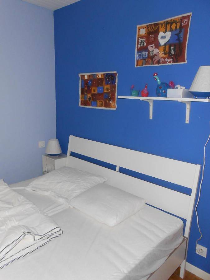 Location de vacances pour 8 personnes, avec terrasse ainsi que jardin et piscine à Roquetaillade - 2