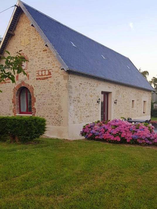 Location de vacances pour 9 personnes, avec Terrasse ainsi que Jardin et Vue à Canchy