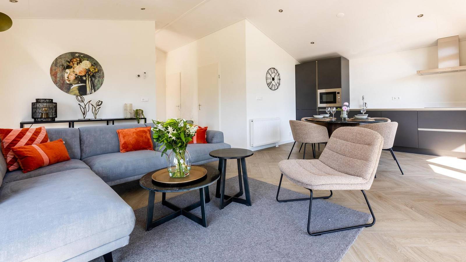 4 persons lodge with bath located by the water on holiday park Molenvelden in Veldhoven in Veldhoven, North Brabant