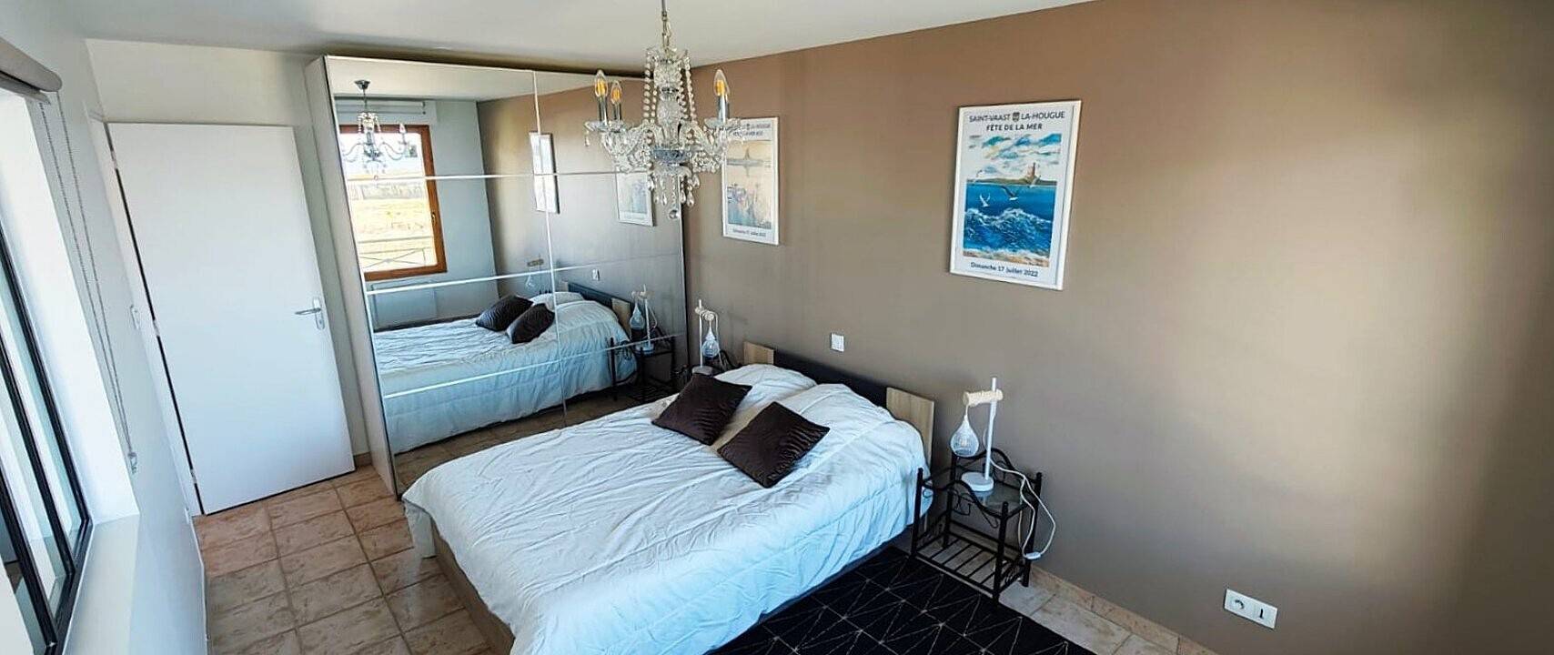 Ganze Wohnung, Appartement „T2 am Meer“ mit Meerblick, Balkon und Wlan in Saint-Vaast-la-Hougue, Cherbourg und Umgebung
