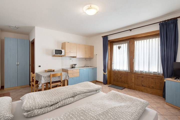 Hel enrumslägenhet, Apartment "Bait del Pont 52A" with Mountain View, Wi-Fi & Garden in Livigno, Stilfser Joch National Park