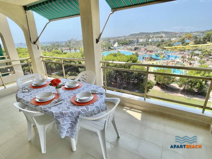 Gîte pour 4 personnes, avec piscine et jardin dans La Pineda - 2