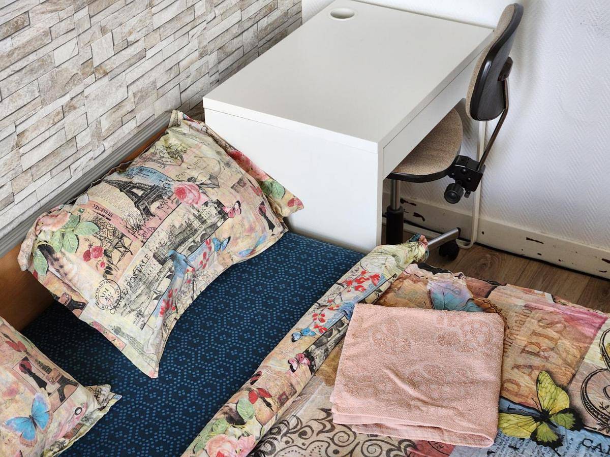 Chambre privée près aéroport Paris Orly in Athis-Mons, Essonne