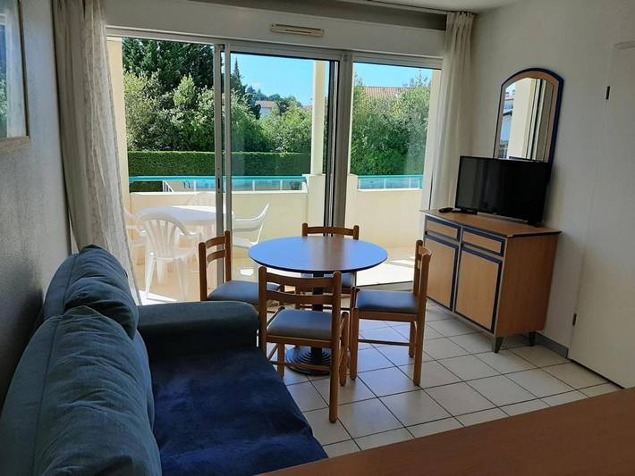Gîte pour 4 personnes, avec terrasse et piscine dans Office De Tourisme De Ciboure - 3