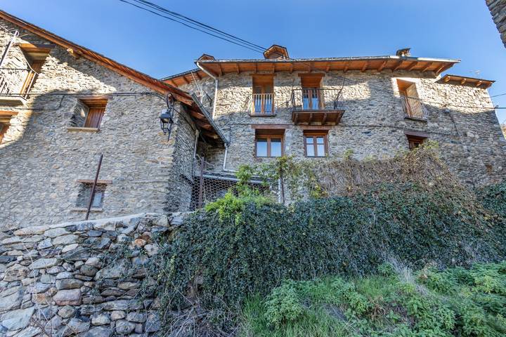 Gîte pour 3 personnes, avec Balcon et Jardin dans Senet