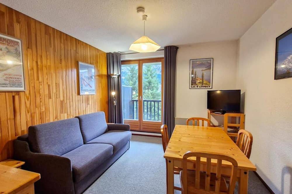 Appartement entier, À 300m des pistes de ski, 2ème étage, vue pistes de ski, remise en forme, balcon, télévision in Flaine, Arâches-la-Frasse