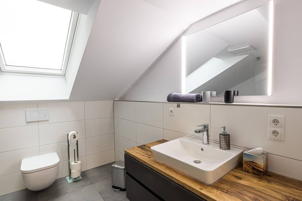 Ganze Wohnung, Moderne Ferienwohnungen im Seesener Bahnhof. Perfekt für Urlaub & Geschäftsreise in Seesen, Harzvorland
