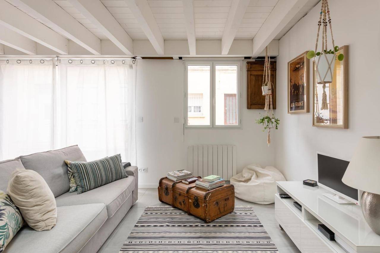 Appartement entier, La Cabane Loft cosy au cœur de Libourne à deux pas de la gare et proche Saint-Emilion in Libourne, Région de Libourne