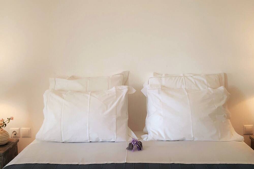 Seaside Villa- Island Living Paros- in Parasporos, Paros