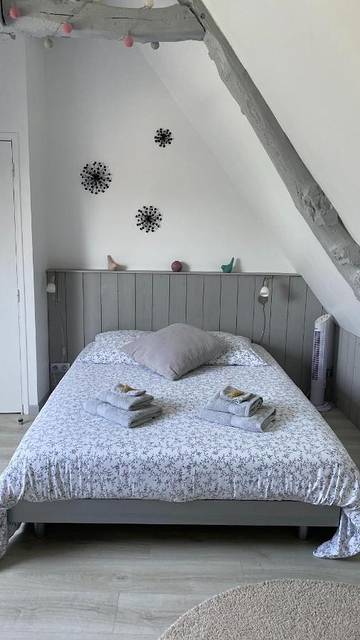 Chambre d’hôte pour 3 personnes, avec jardin et vue à Esquay-sur-Seulles