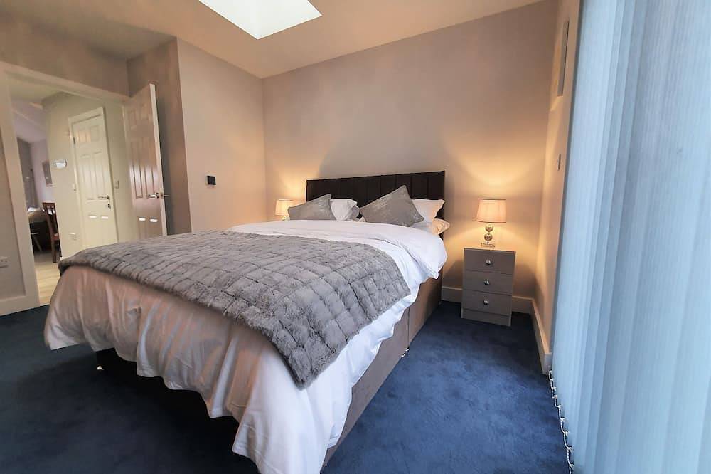 Entire apartment, Modern fully self-contained Annex, free Parking private off street, large Garden in Lincoln, Lincolnshire