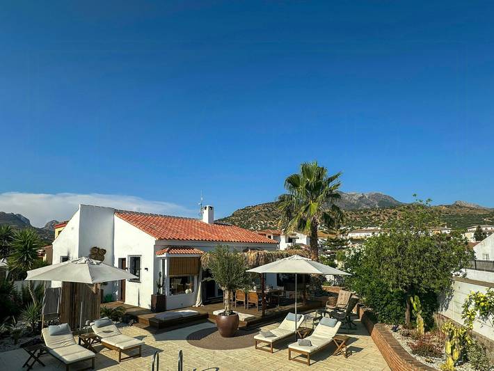 Eine stilvolle mediterrane Oase in Málaga in Alcaucín, Cordillera Penibética