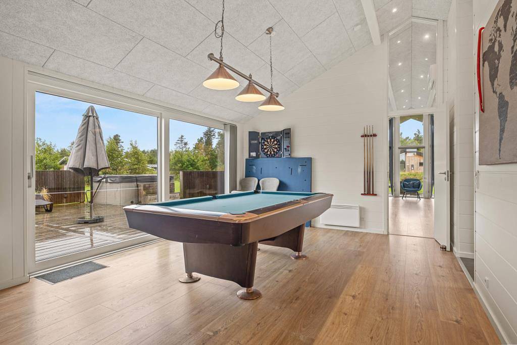 5-Sterne-Haus mit Poolbillard und Außenwhirlpool in Houstrup in Nørre Nebel, Varde