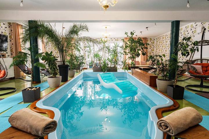 Villa für 12 Personen, mit Whirlpool und Garten sowie Pool - 1