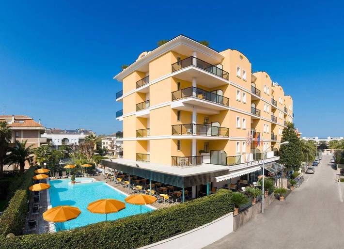 Appartamento per 2 persone, con giardino e piscina in Porto d'Ascoli