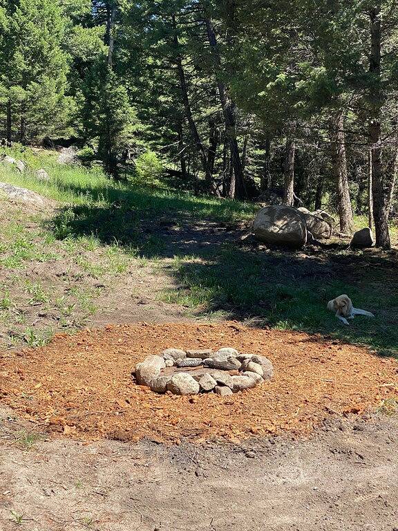 Romantic, Private Cabin with hot tub for couples. Close to Discovery Ski Hill in Granite County