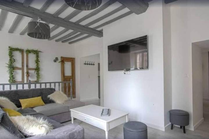 Location de vacances pour 10 personnes, avec terrasse dans Office De Tourisme De Bayeux - 4