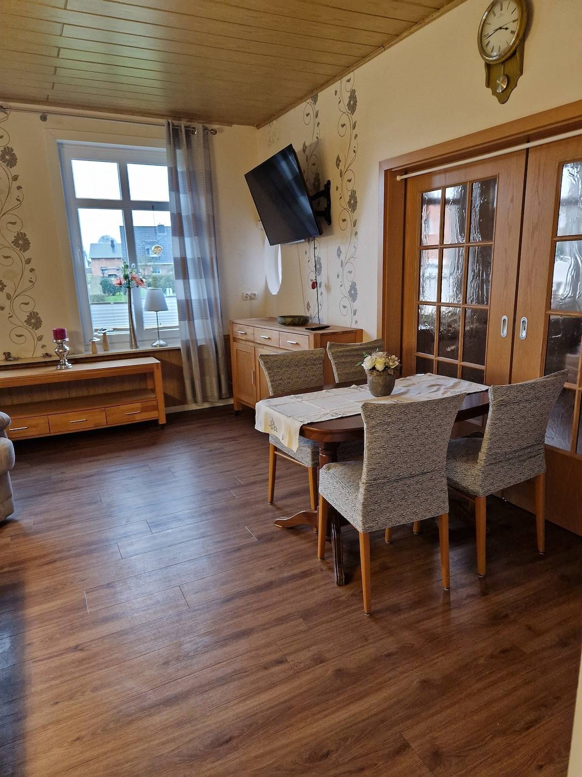 Großes Ferienhaus Nordhastedt  2- 6 Personen 16 km zur Nordsee  24 km Büsum  45km St. Peter Ording in Nordhastedt, Heide und Umgebung