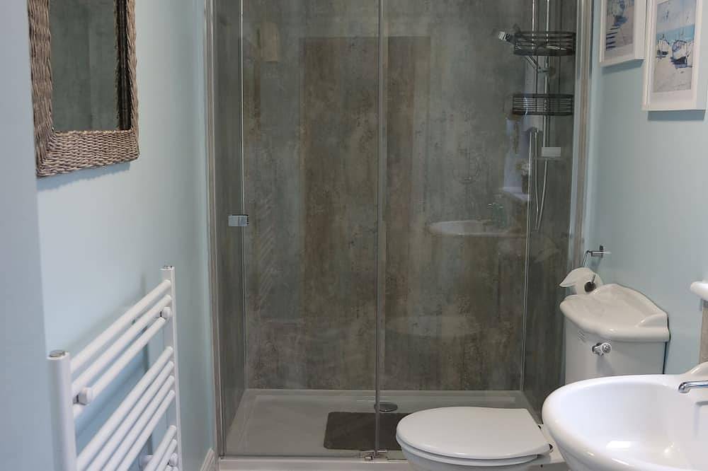 An attractive, pet friendly cottage, with enclosed south facing garden. in Heacham, Norfolk Coast