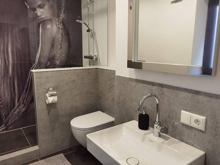 Ferienwohnung für 7 Personen, mit Terrasse und Seeblick sowie Ausblick