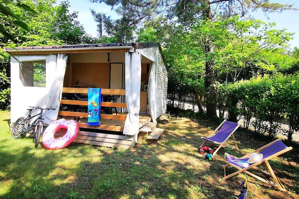 Tithome - 21m² - 2 chambres - sans sanitaires 5 personnes in Chauzon, Ardèche
