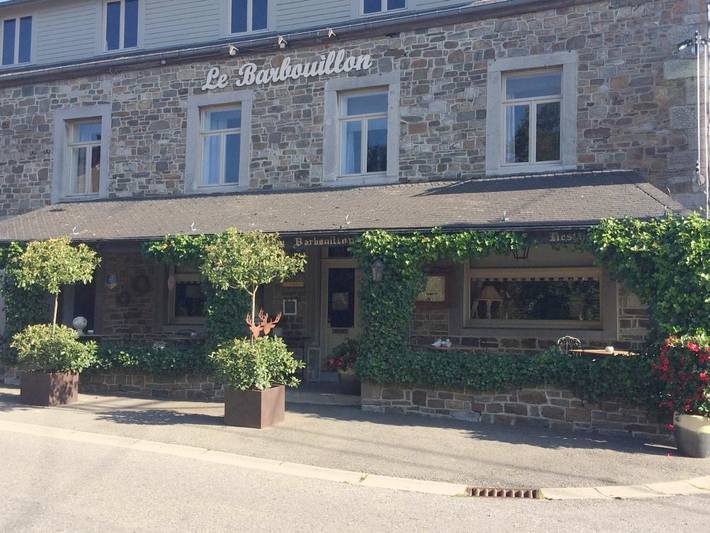 Hôtel pour 5 personnes, avec terrasse dans Vencimont