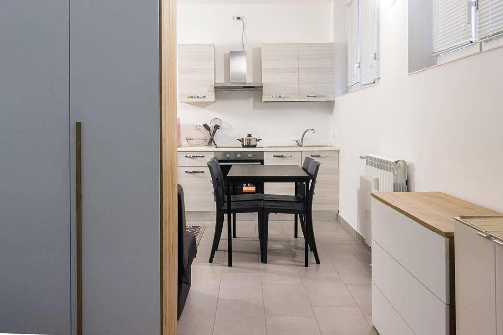 Ganze Wohnung, Staurenghi apartment 5 m from city center in Varese, Varese Provinz
